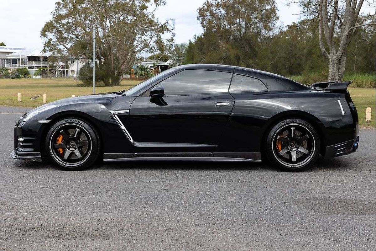 2015 Nissan GT-R Premium R35