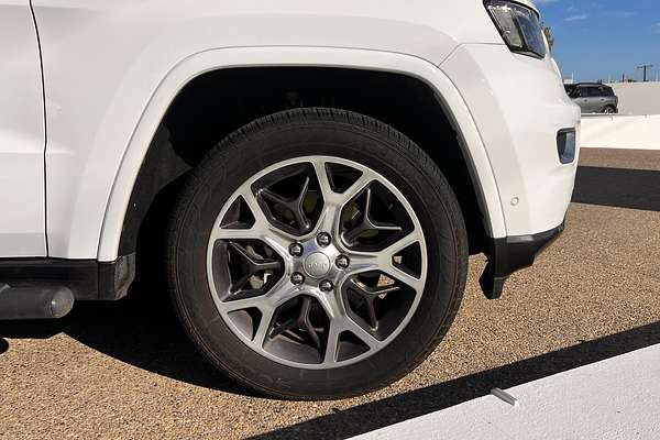 2018 Jeep Grand Cherokee 25th Anniversary WK