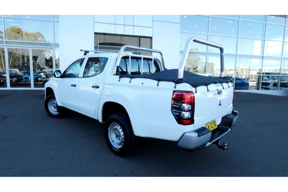 2019 Mitsubishi Triton GLX MR 4X4