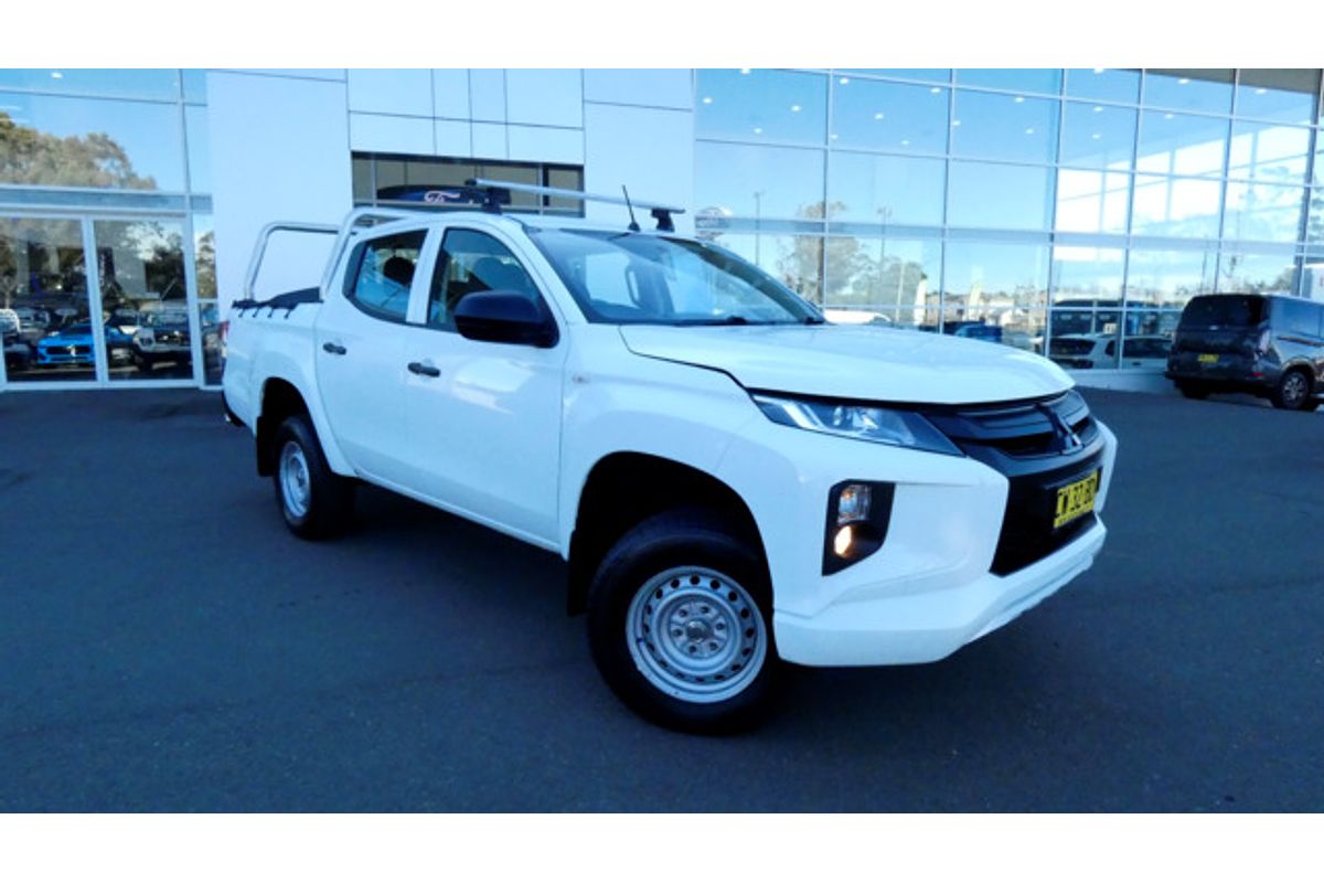2019 Mitsubishi Triton GLX MR 4X4