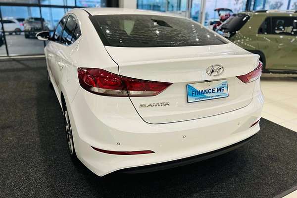 2017 Hyundai Elantra Elite AD
