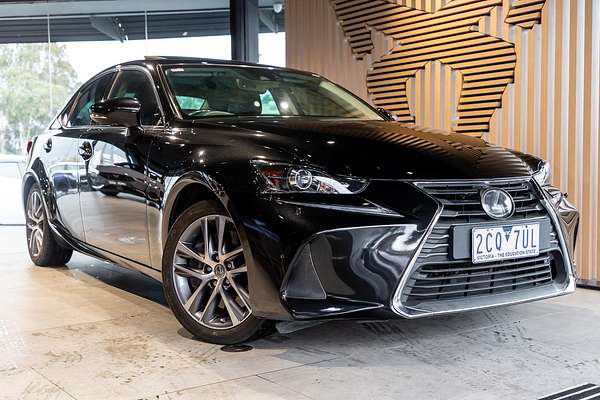 2017 Lexus IS IS200t Luxury ASE30R