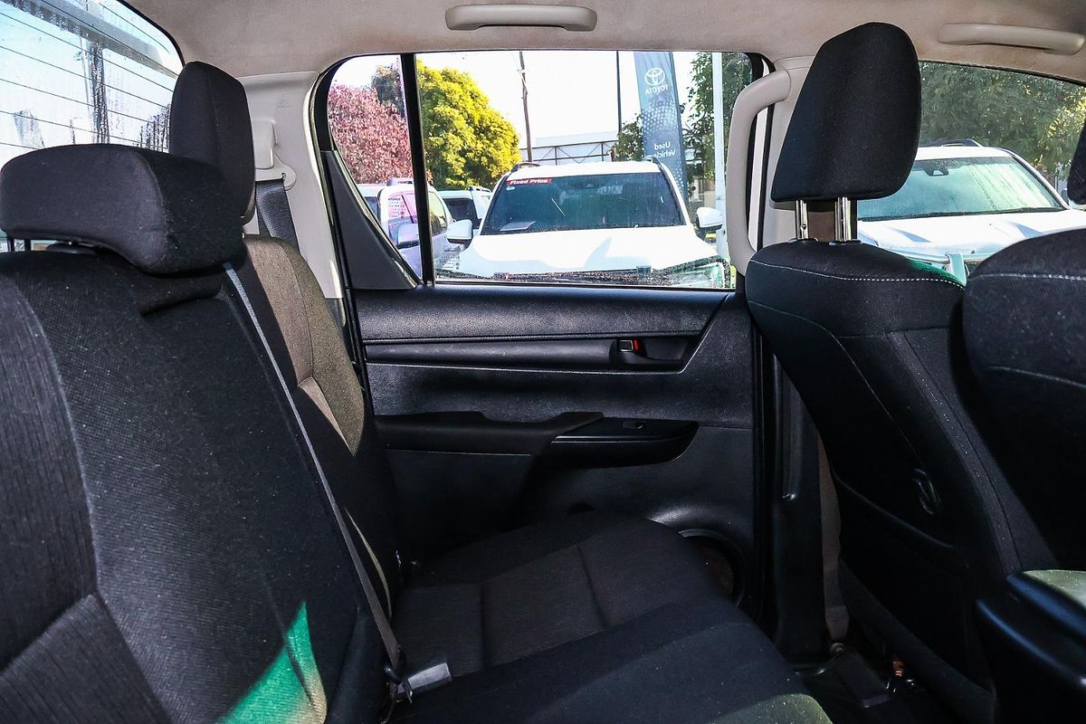 2019 Toyota Hilux SR GUN126R 4X4