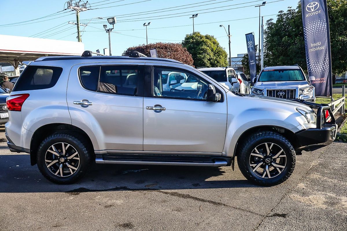 2021 Isuzu MU-X LS-T