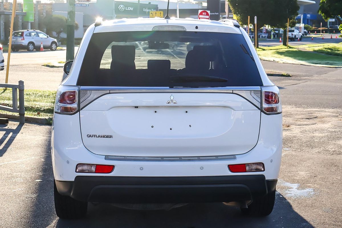 2014 Mitsubishi Outlander LS ZJ