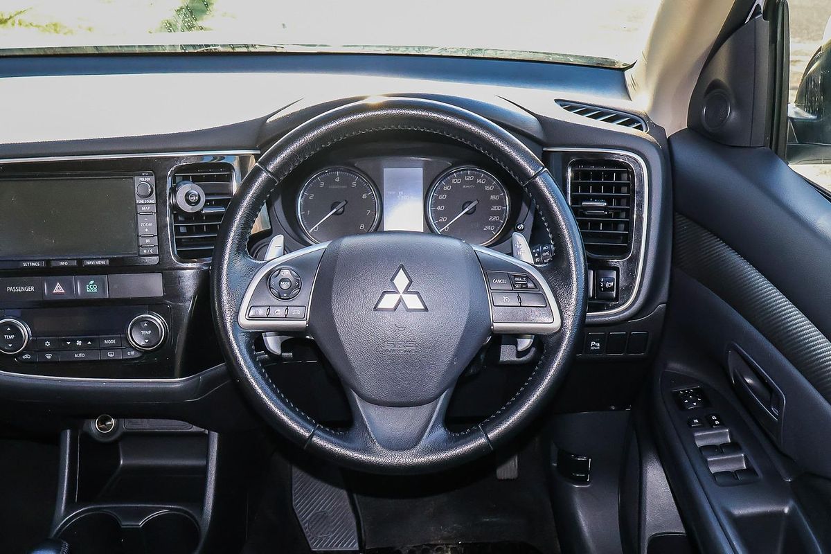2014 Mitsubishi Outlander LS ZJ