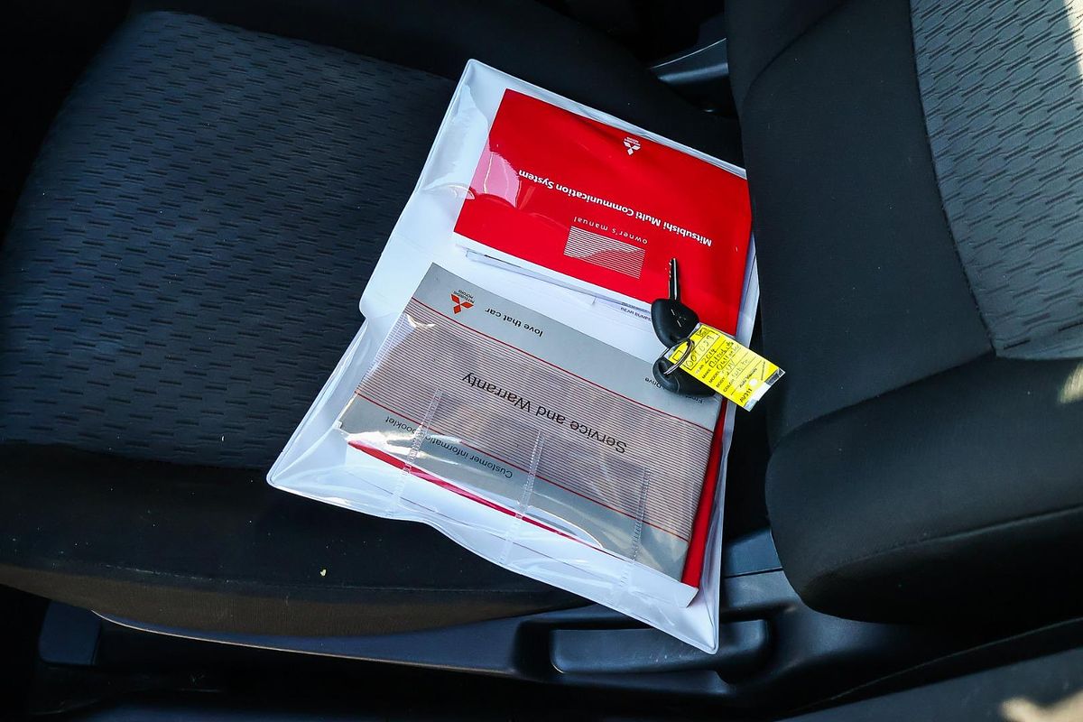2014 Mitsubishi Outlander LS ZJ