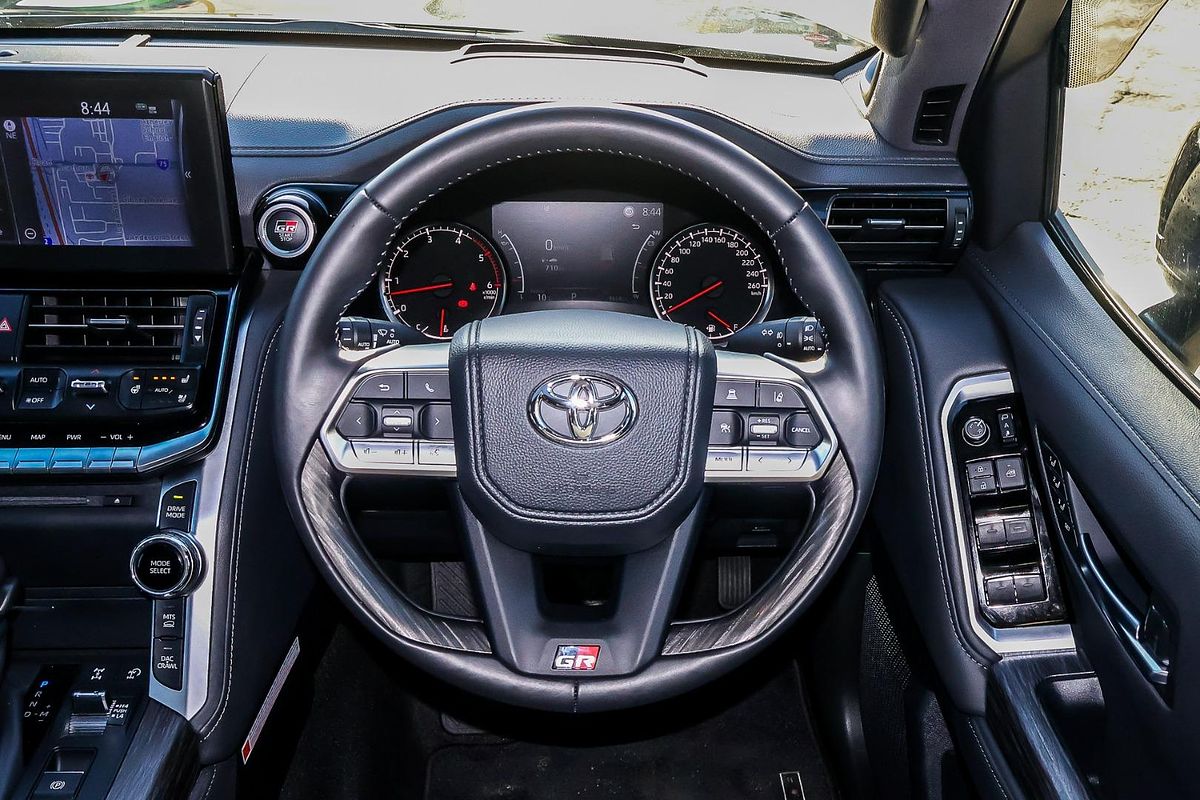 2024 Toyota Landcruiser GR Sport FJA300R