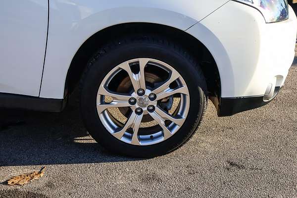 2014 Mitsubishi Outlander LS ZJ