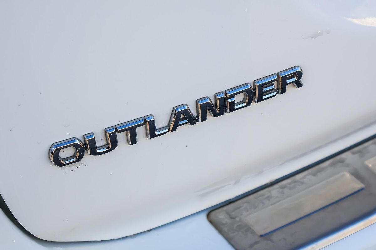 2014 Mitsubishi Outlander LS ZJ