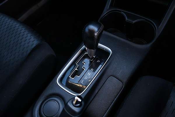 2014 Mitsubishi Outlander LS ZJ