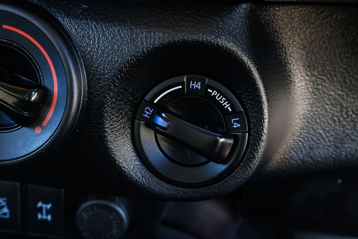2019 Toyota Hilux SR GUN126R 4X4
