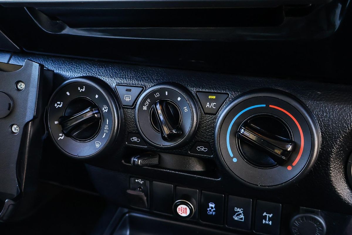 2019 Toyota Hilux SR GUN126R 4X4