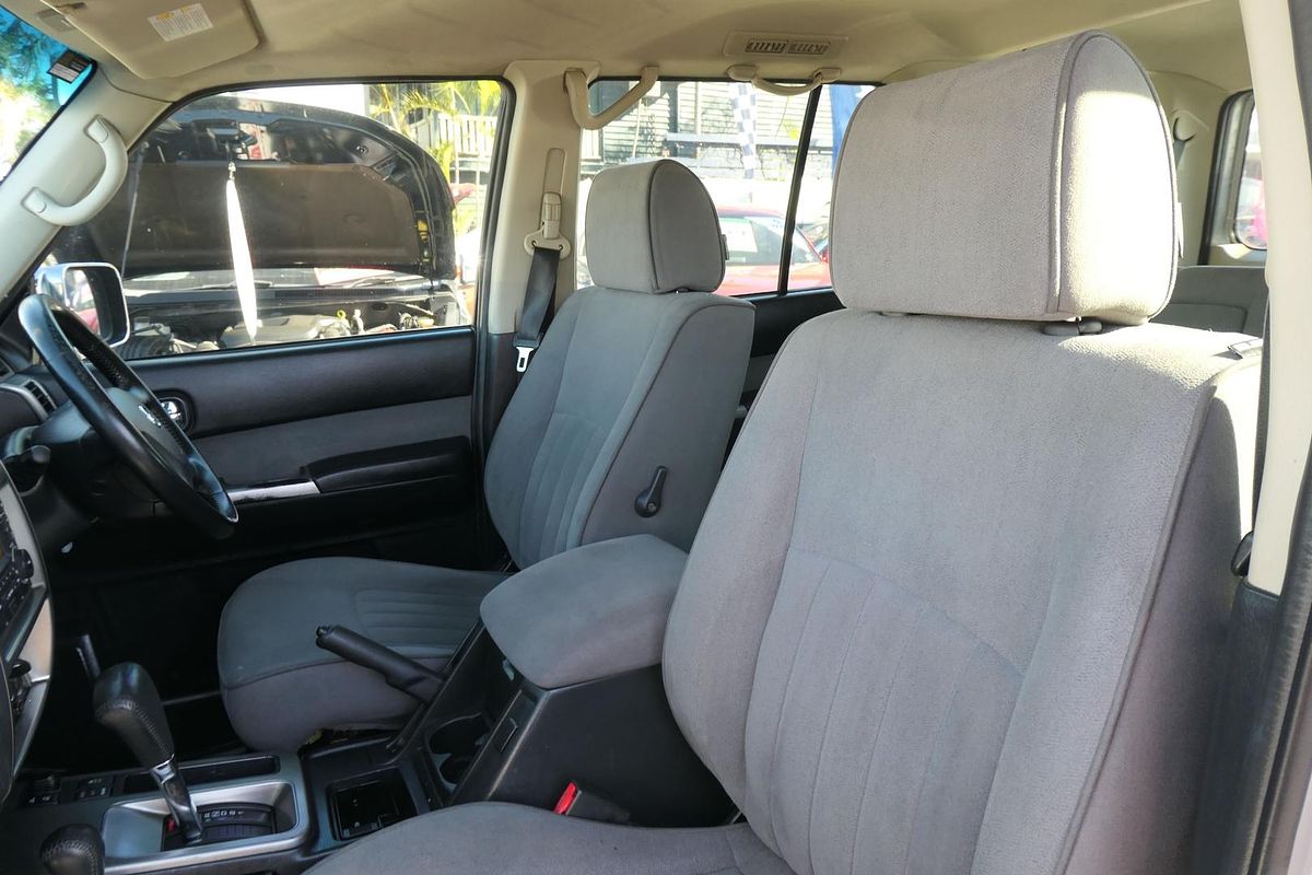 2015 Nissan Patrol ST Y61