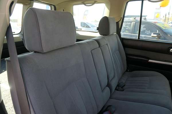 2015 Nissan Patrol ST Y61