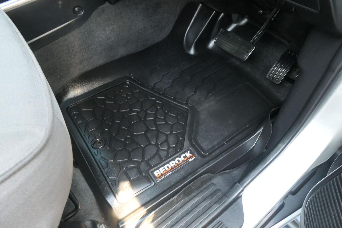 2015 Nissan Patrol ST Y61