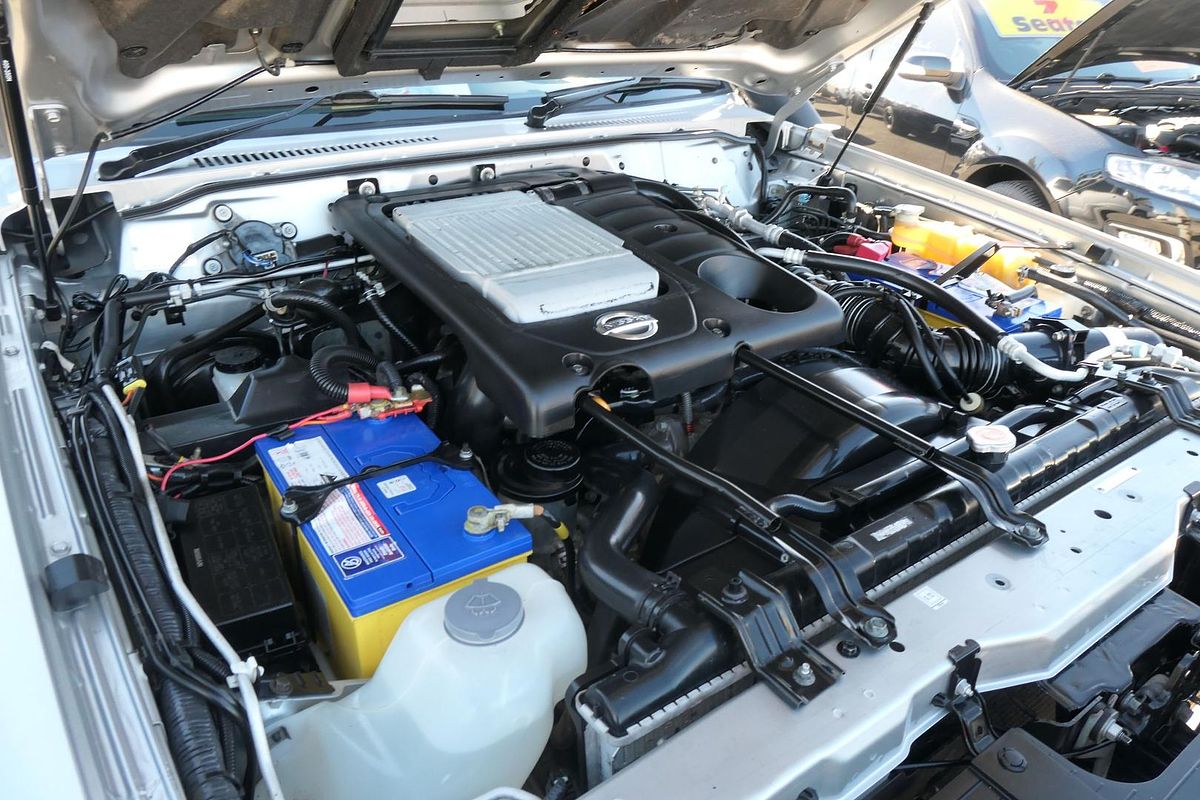 2015 Nissan Patrol ST Y61