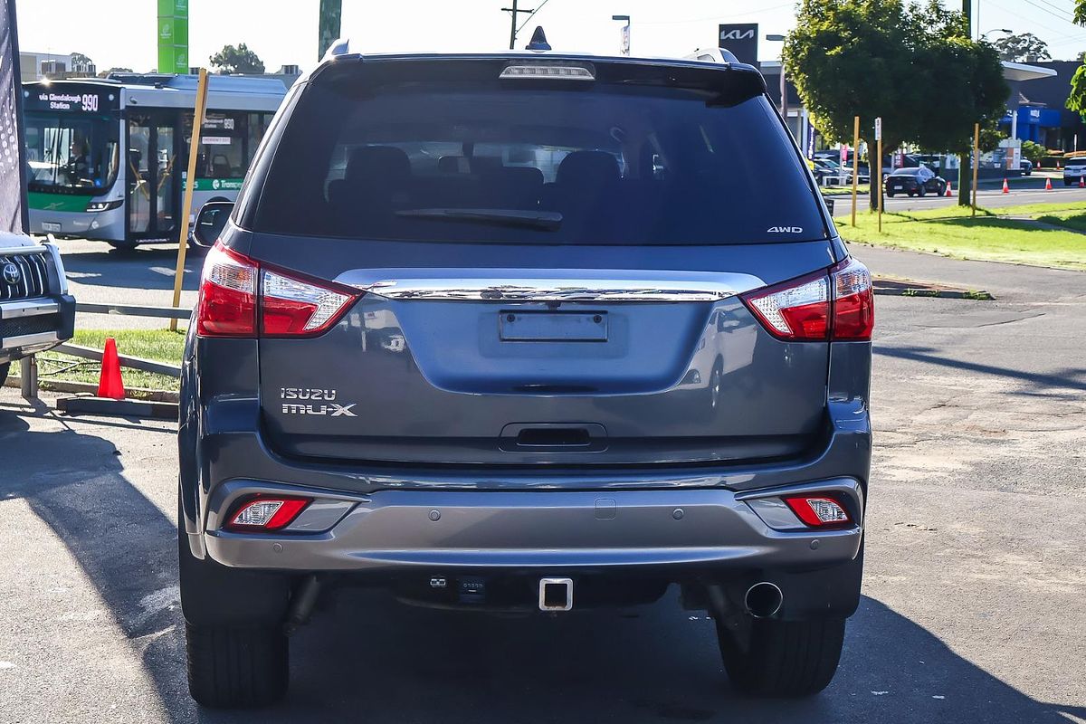 2018 Isuzu MU-X LS-T