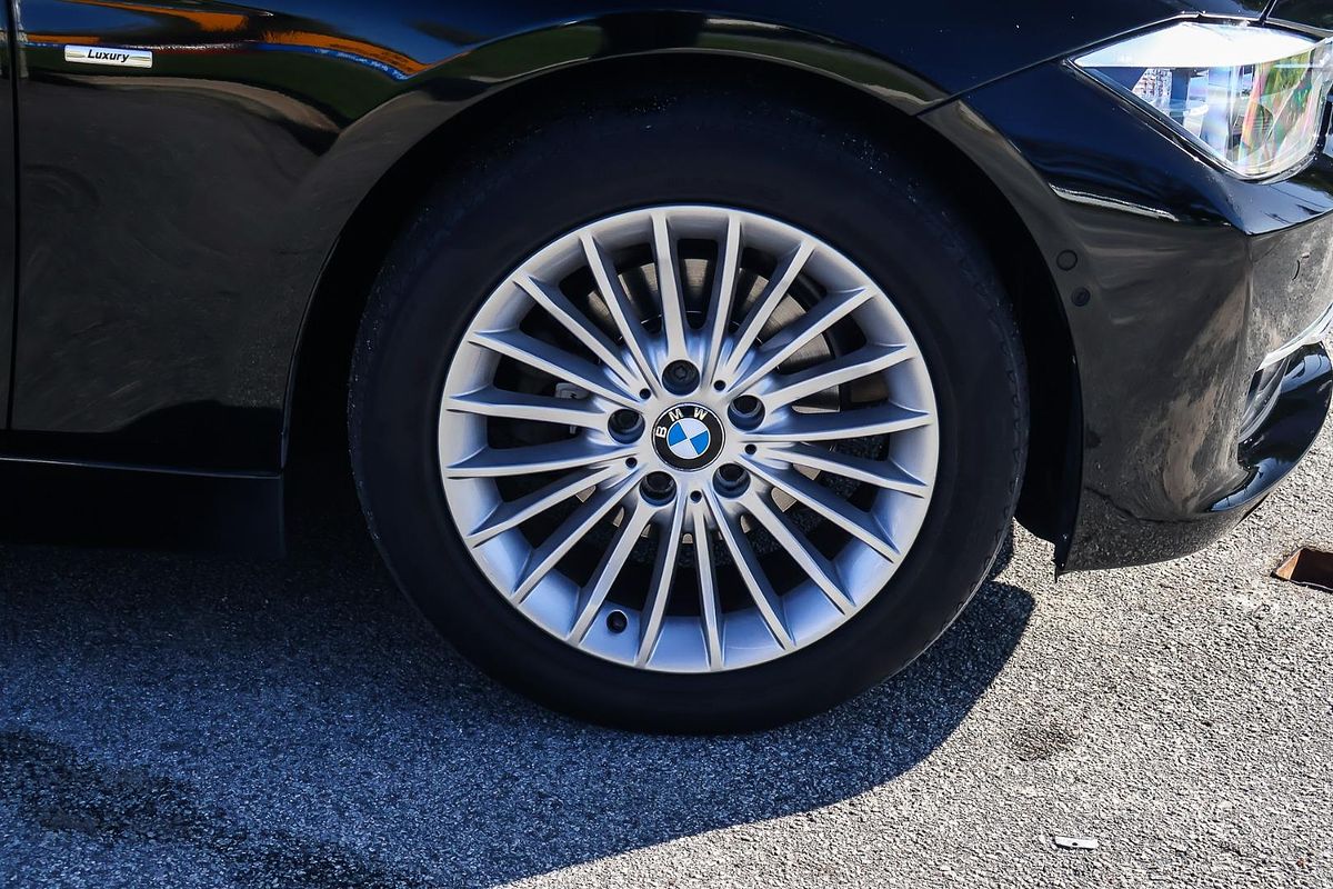 2014 BMW 3 Series 320i F30