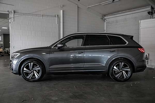 2022 Volkswagen Touareg 210TDI R-Line CR