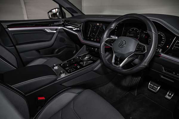 2022 Volkswagen Touareg 210TDI R-Line CR