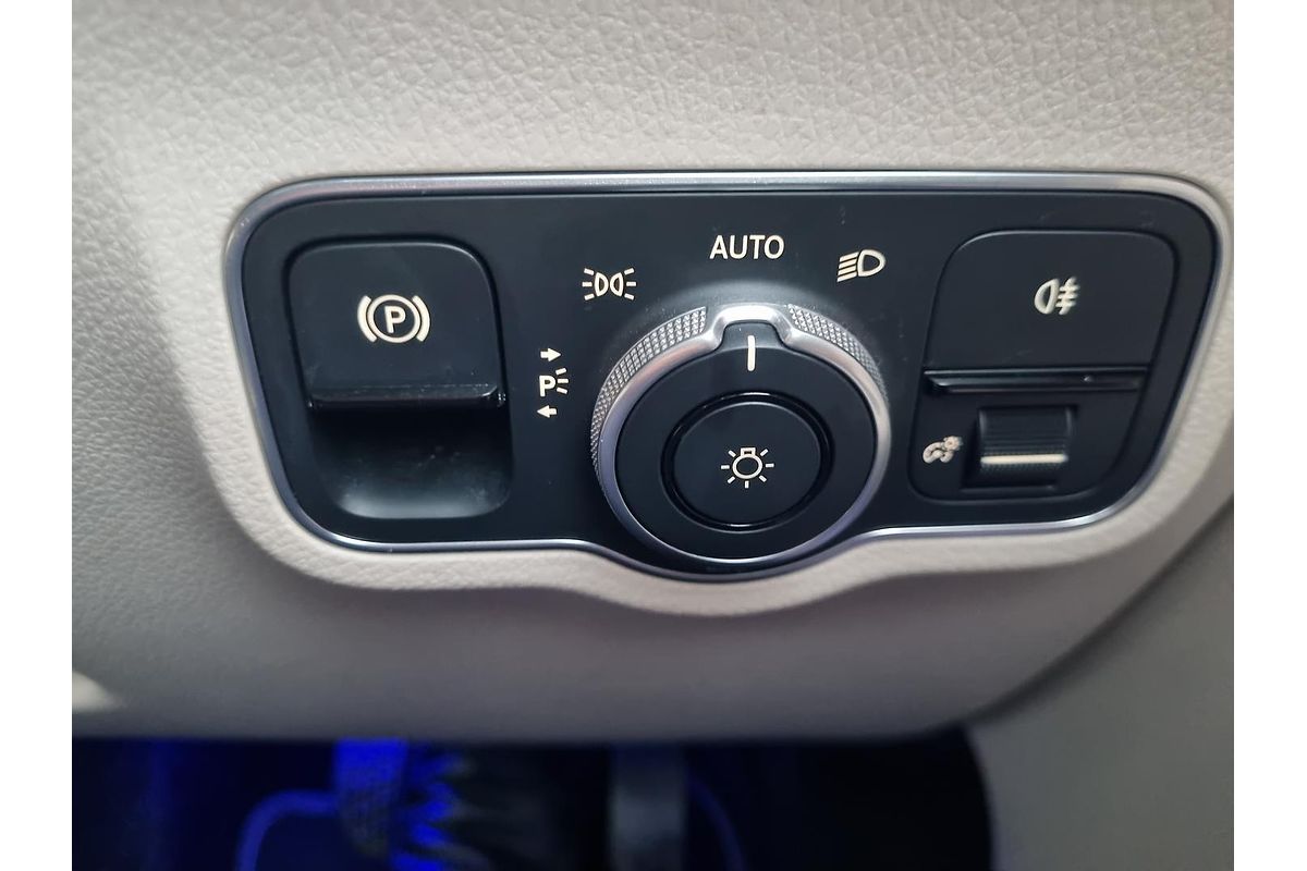 2021 Mercedes-Benz GLB-Class GLB200 X247