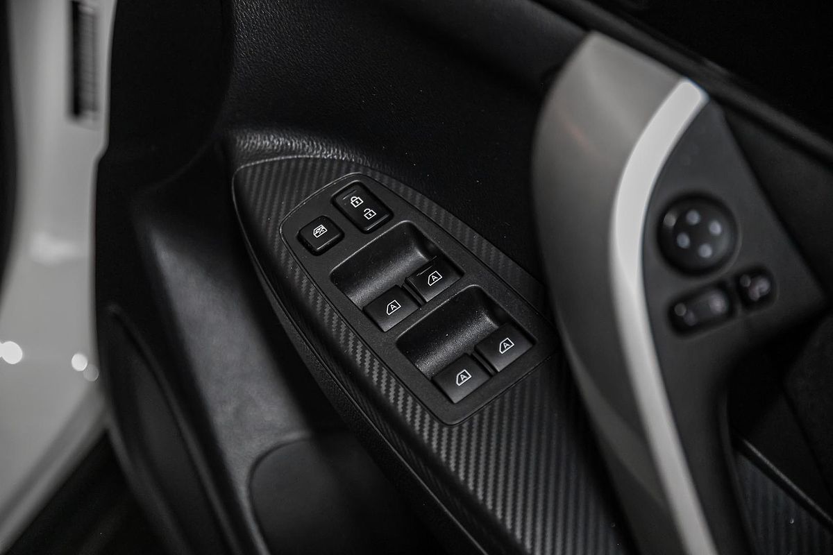 2022 Mitsubishi Eclipse Cross LS YB