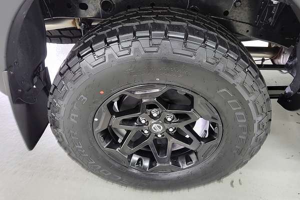 2025 Nissan Navara PRO-4X Warrior D23 4X4