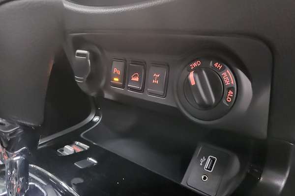 2025 Nissan Navara PRO-4X Warrior D23 4X4