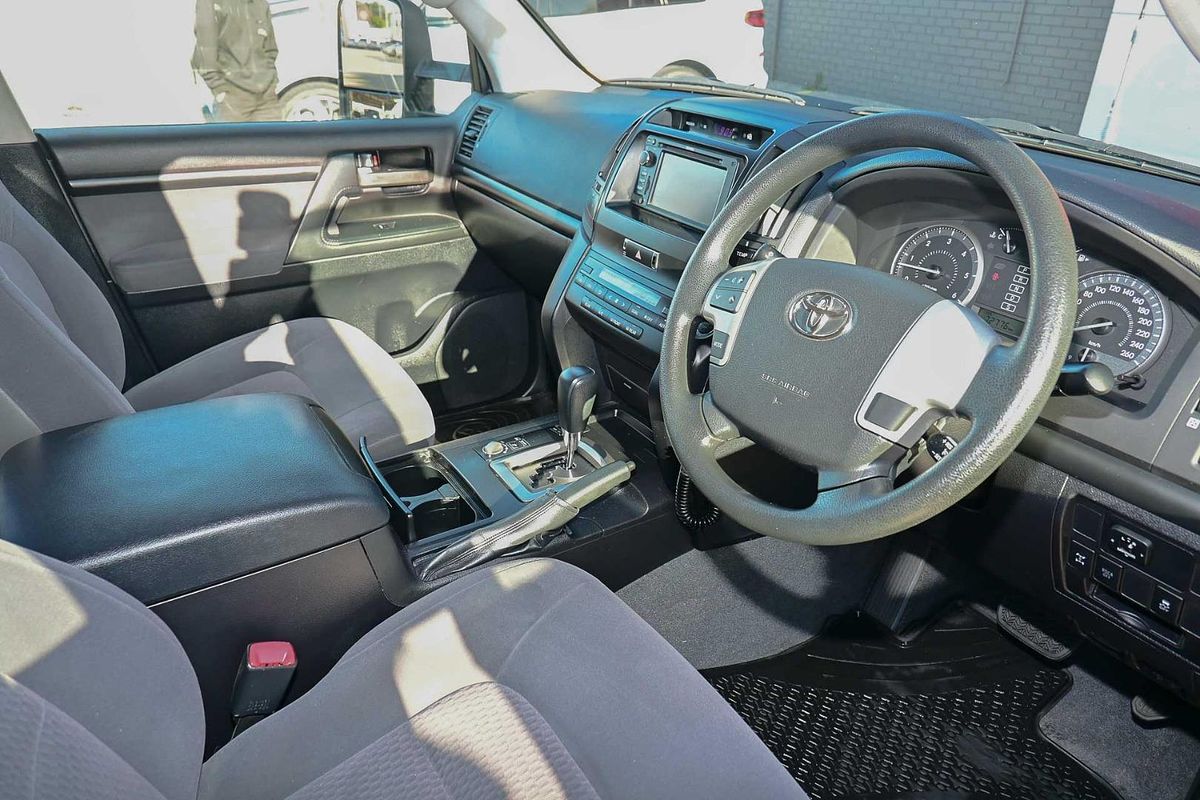 2014 Toyota Landcruiser GXL VDJ200R