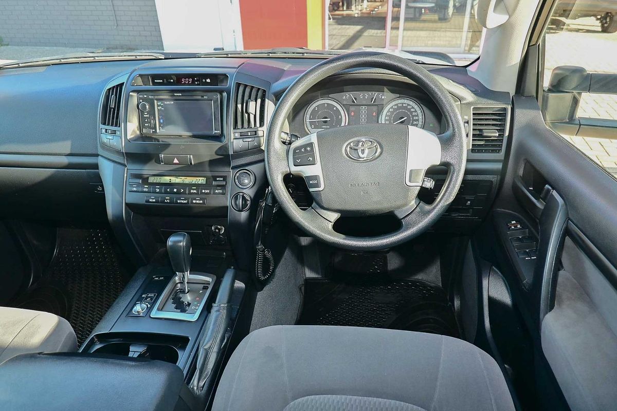 2014 Toyota Landcruiser GXL VDJ200R