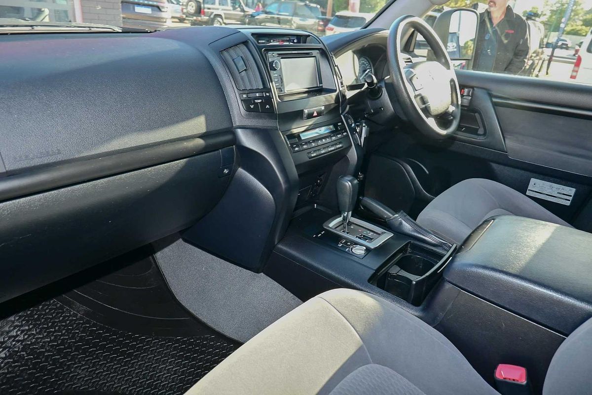 2014 Toyota Landcruiser GXL VDJ200R