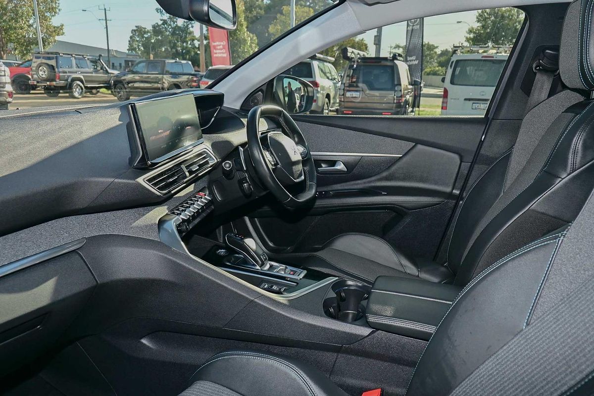 2021 Peugeot 3008 Allure P84