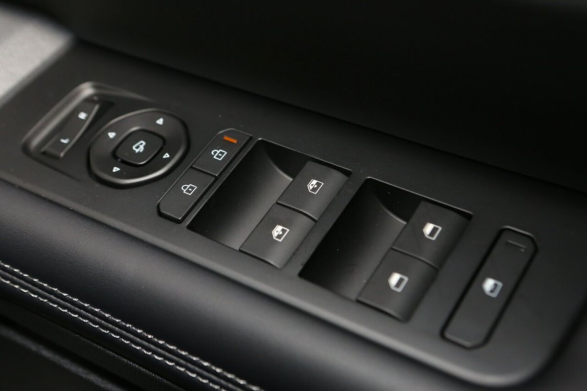 2025 Kia TASMAN SX