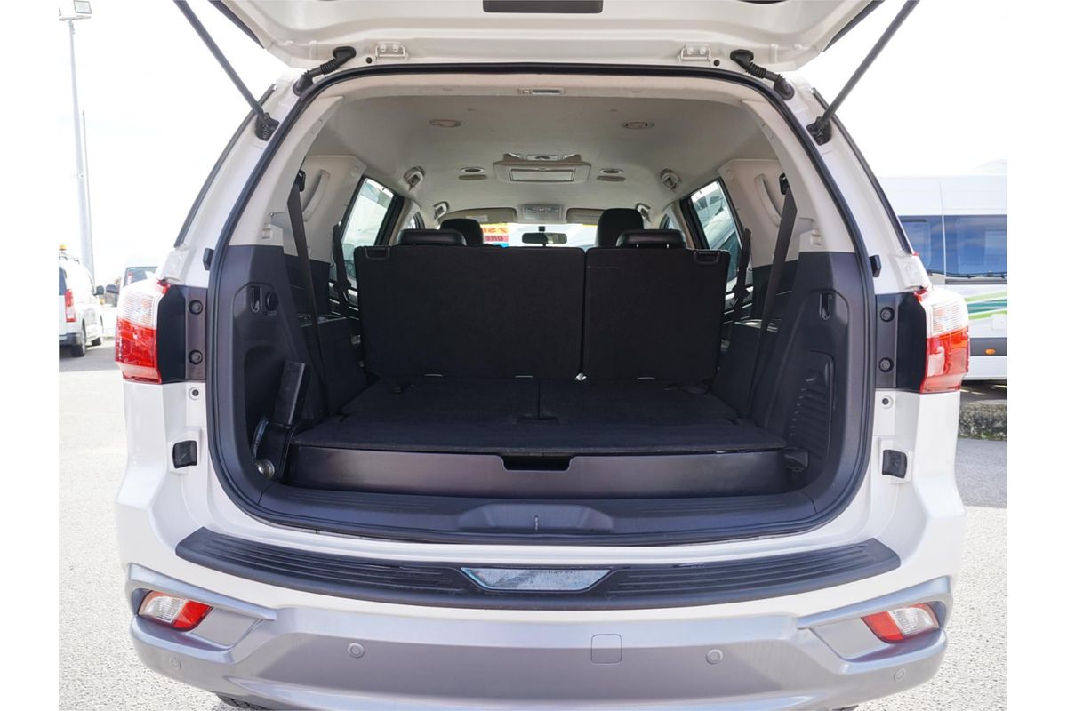 2017 Isuzu MU-X LS-T