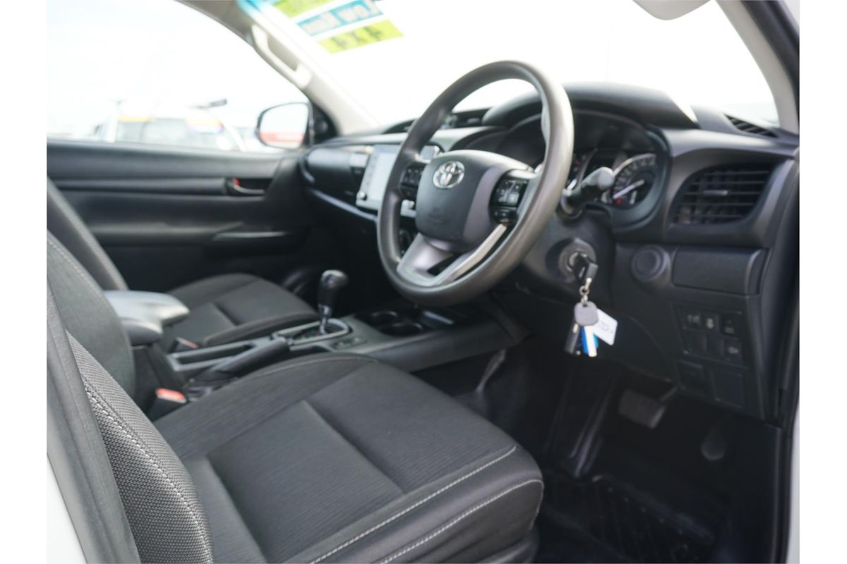 2020 Toyota Hilux SR GUN126R 4X4