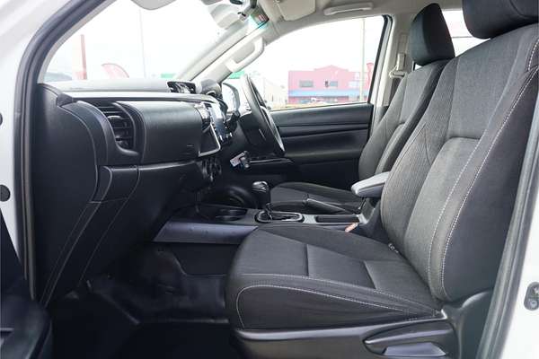 2020 Toyota Hilux SR GUN126R 4X4