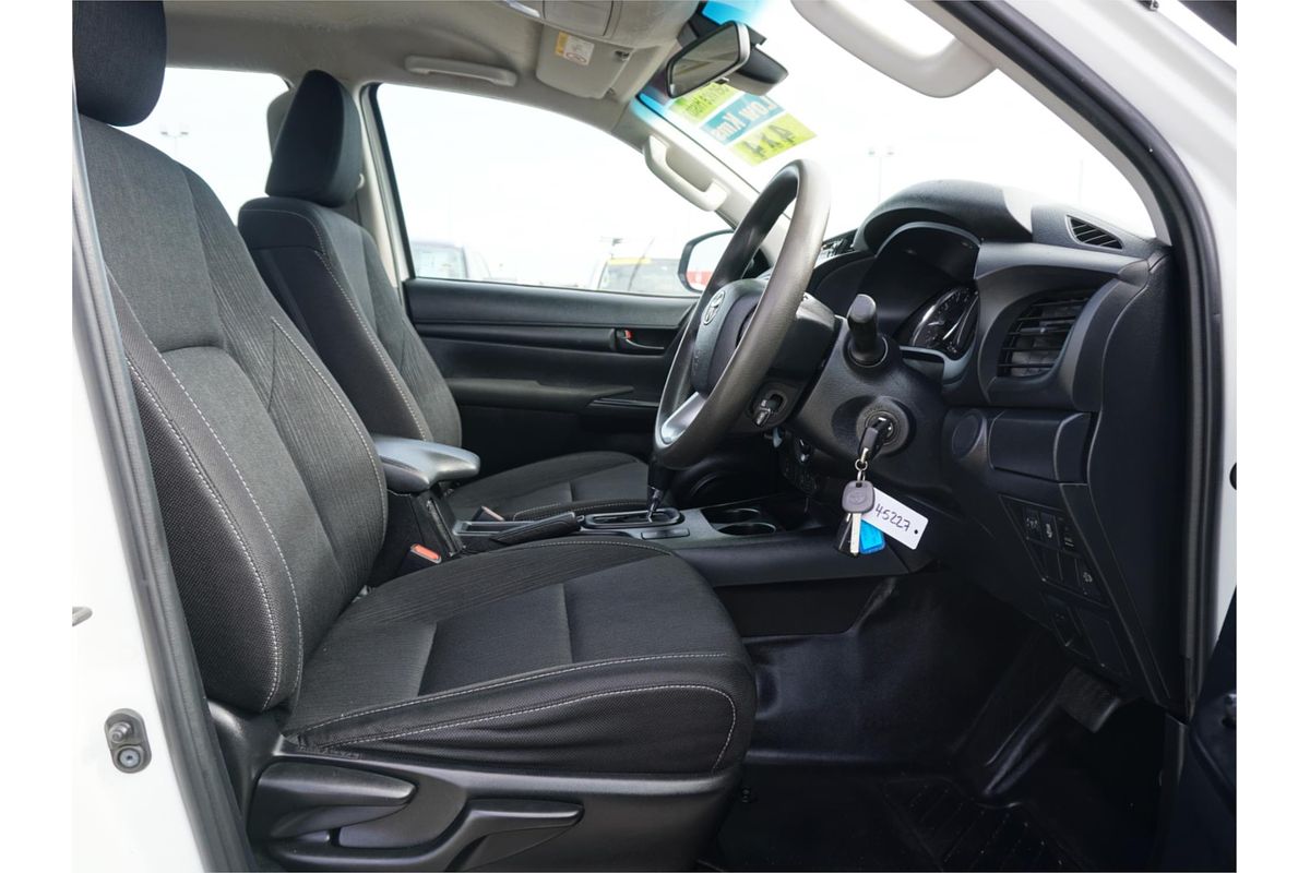 2020 Toyota Hilux SR GUN126R 4X4