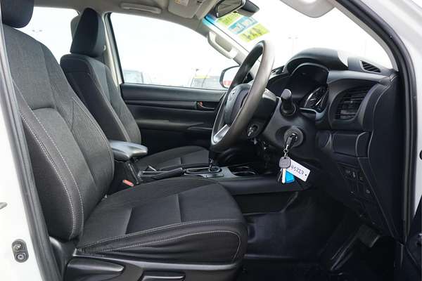 2020 Toyota Hilux SR GUN126R 4X4