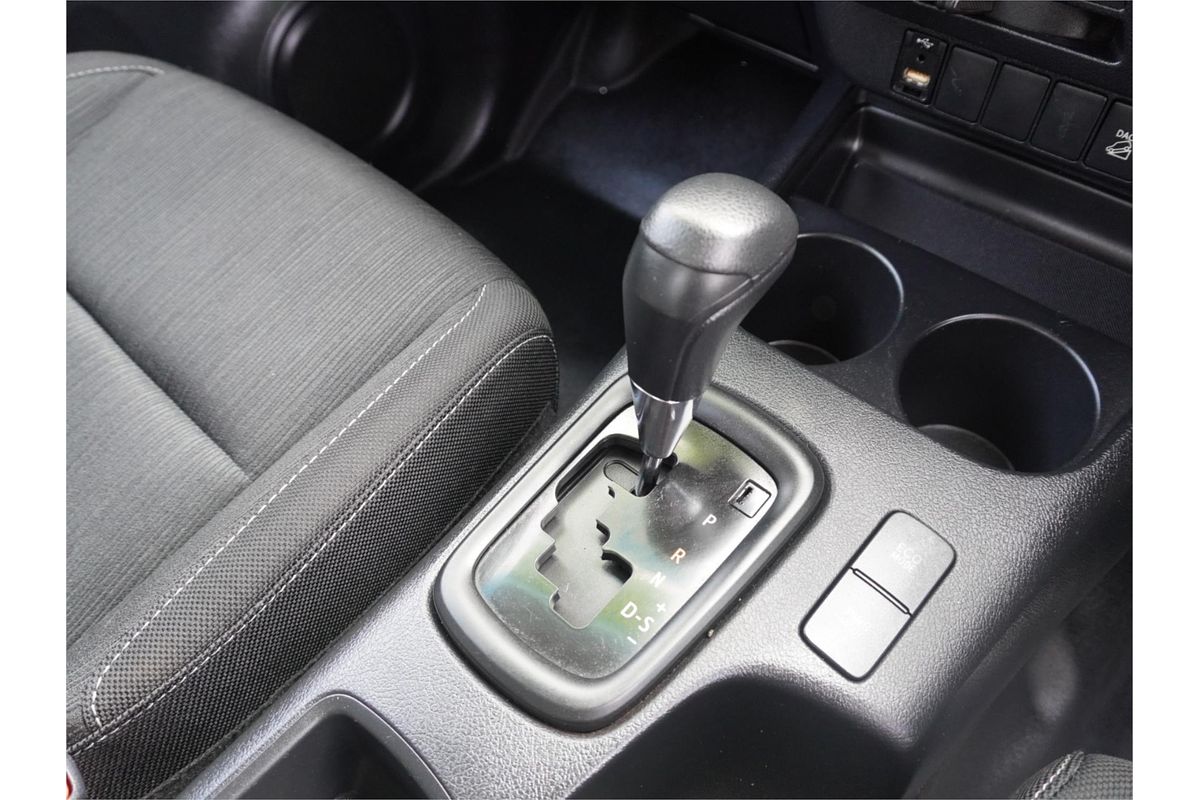 2020 Toyota Hilux SR GUN126R 4X4