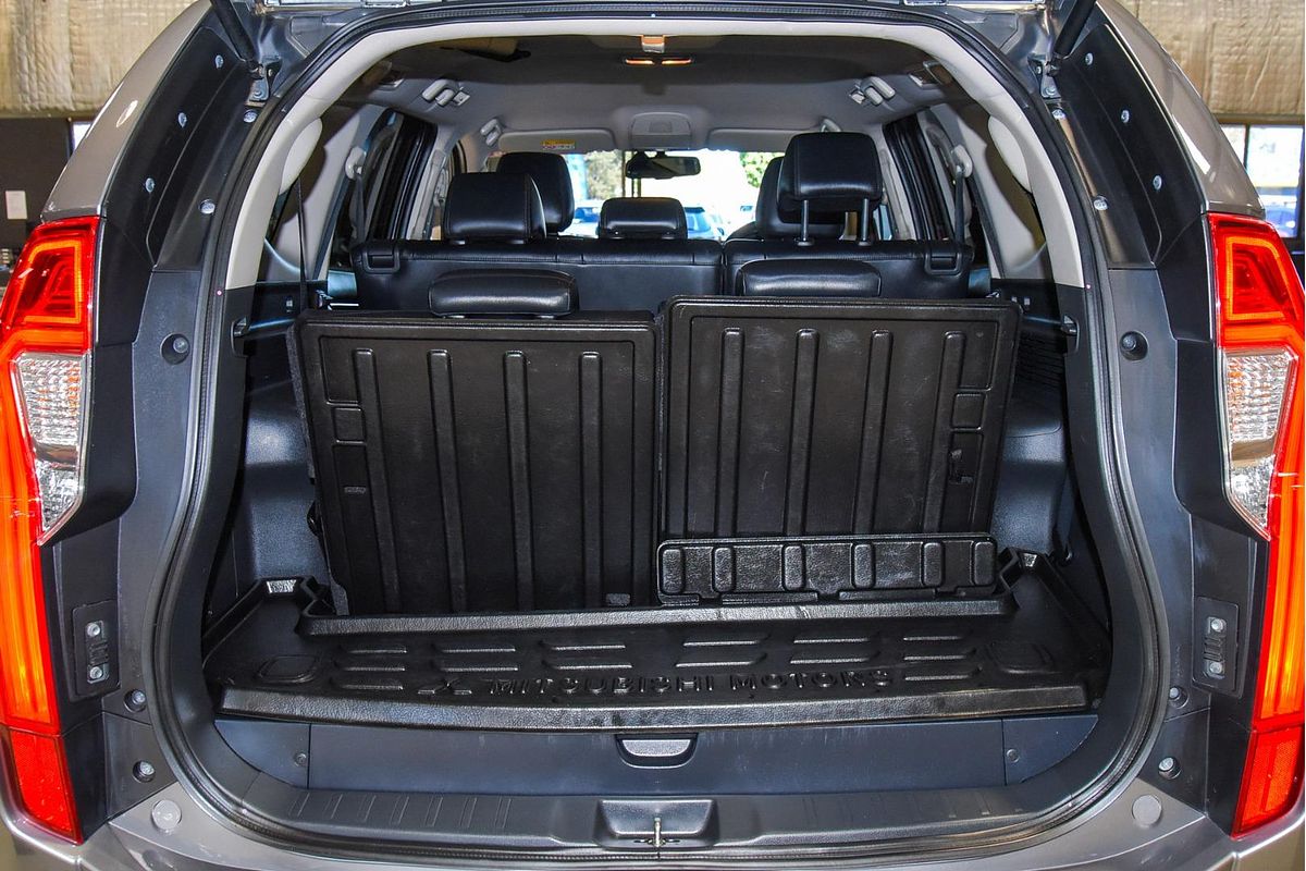 2017 Mitsubishi Pajero Sport Exceed QE