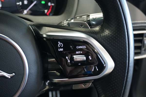2022 Jaguar XE P300 R-Dynamic Black X760
