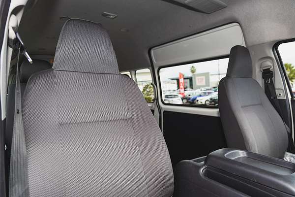 2017 Toyota Hiace Commuter TRH223R