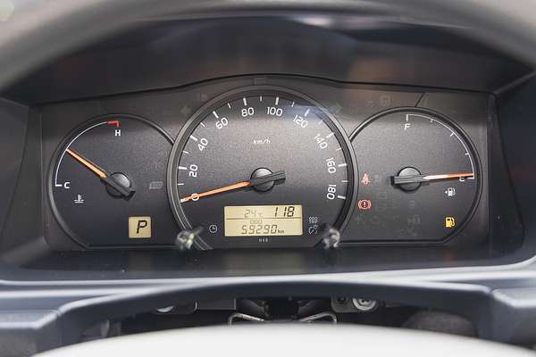 2017 Toyota Hiace Commuter TRH223R