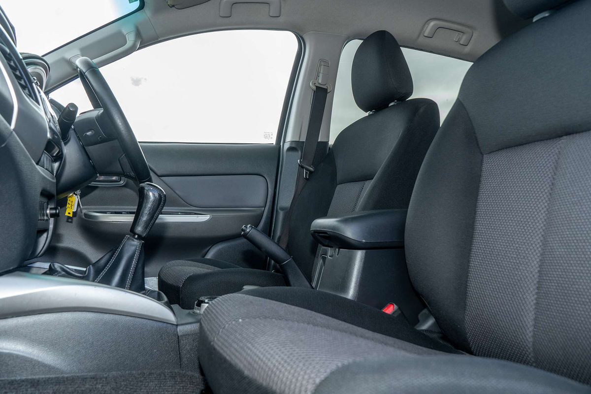 2015 Mitsubishi Triton GLS MQ 4X4