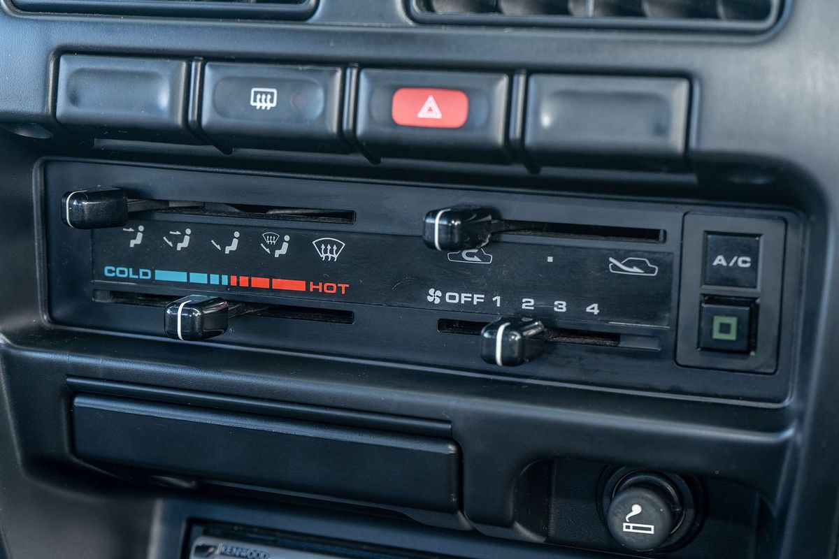 1993 Nissan Navara