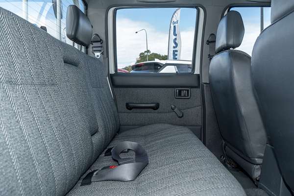 1993 Nissan Navara