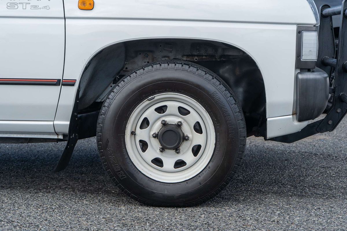 1993 Nissan Navara