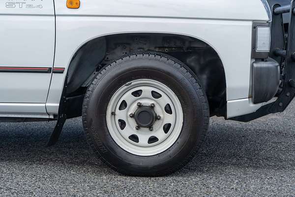 1993 Nissan Navara