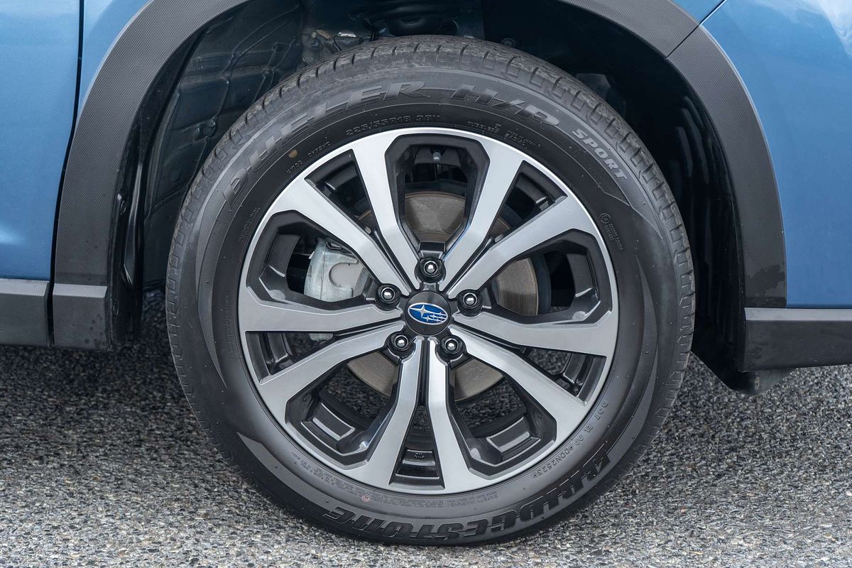 2023 Subaru Forester 2.5i Premium S5